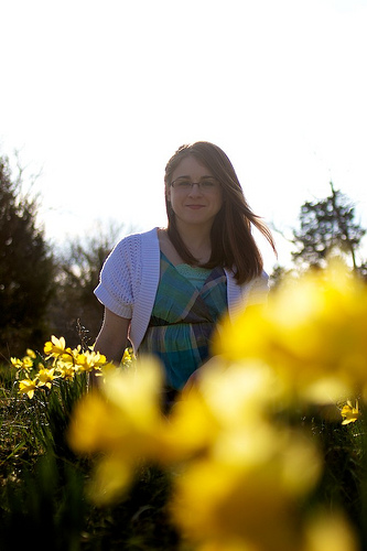 Mindy & Daffodils 12